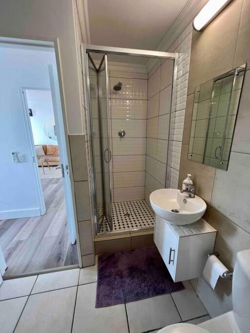 Modern, Trendy And Comfortable 2 Bedroom Apartment In Ciudad del Cabo Exterior foto