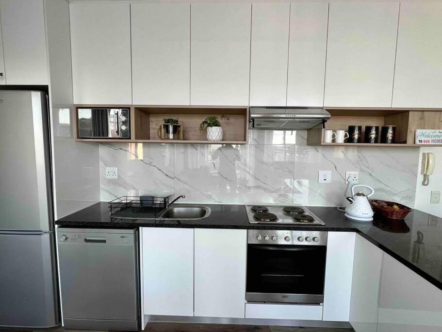 Modern, Trendy And Comfortable 2 Bedroom Apartment In Ciudad del Cabo Exterior foto